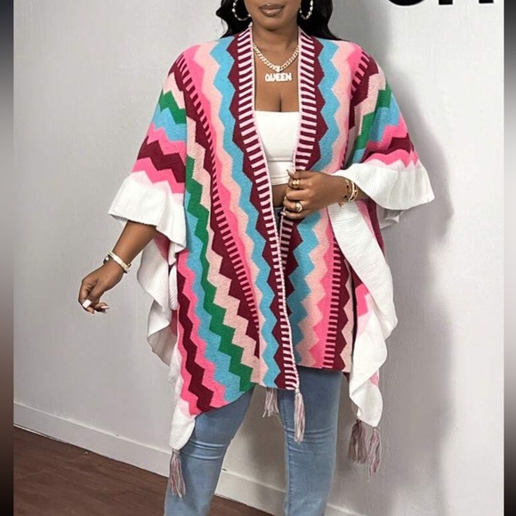 Luxe Plus Size Oversized Chevron Color Block Fringe Ruffle Knit Cape Cover Up - Picture 4 of 8